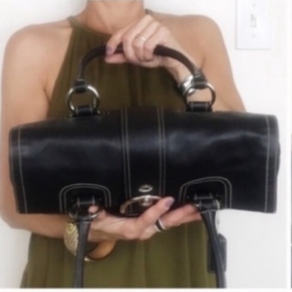 LIKE NEW! Vintage Coach Soho Black Leather Buckle Flap Satchel Bag - Picture 6 of 10